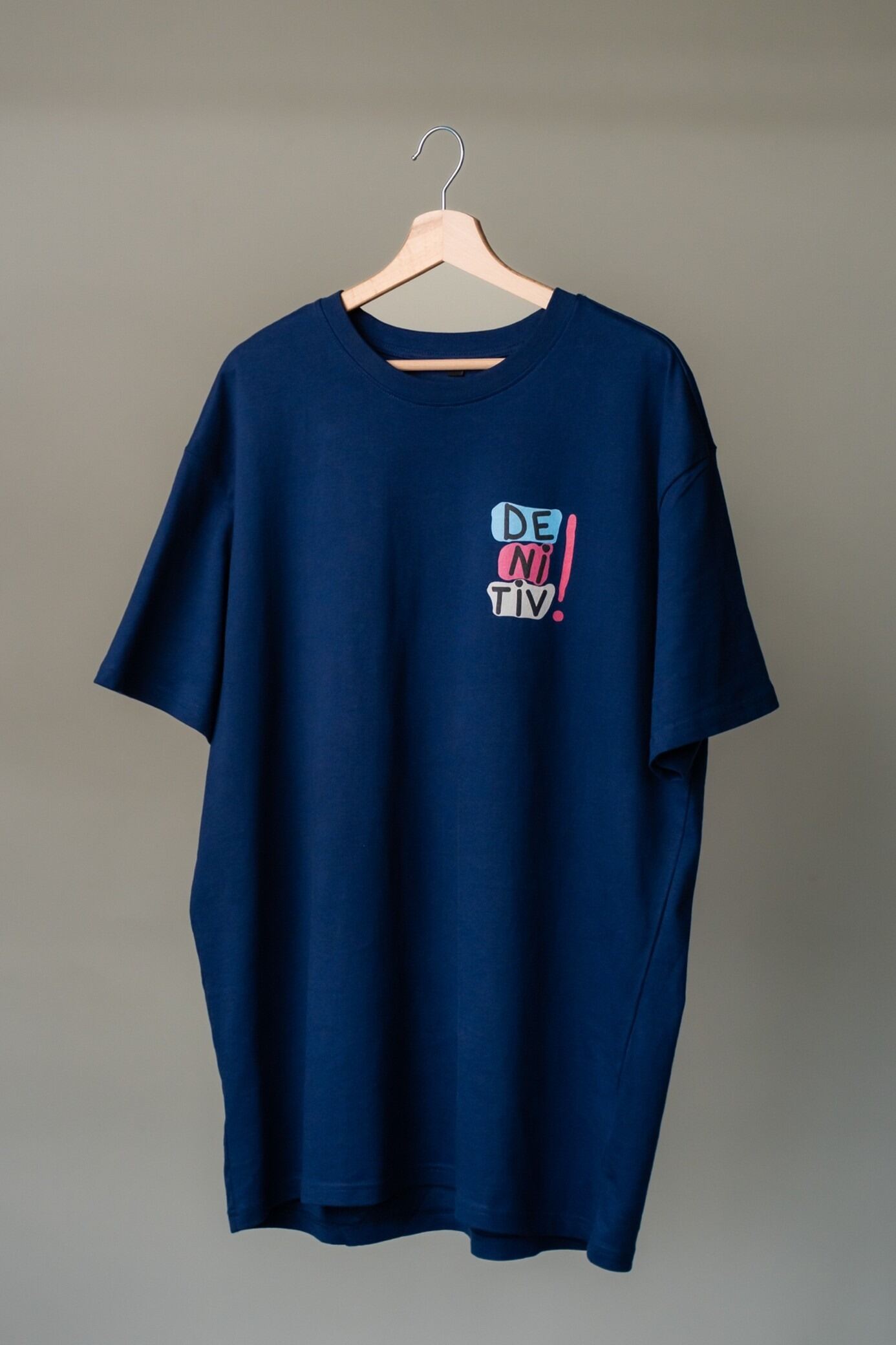 T - Shirt "Denitiv!"